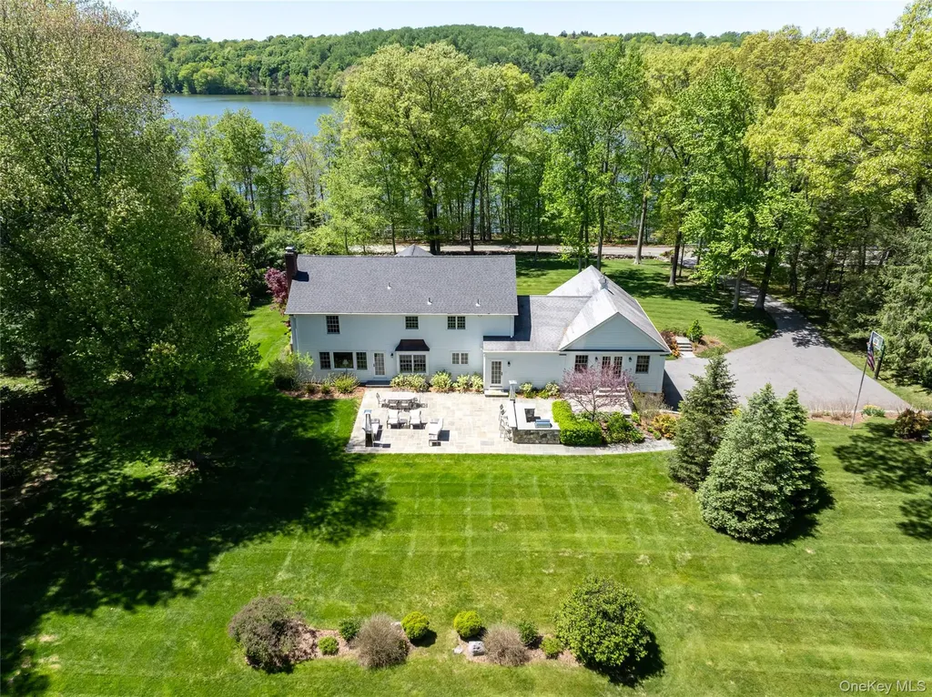 58 Lake Road Katonah NY 10536