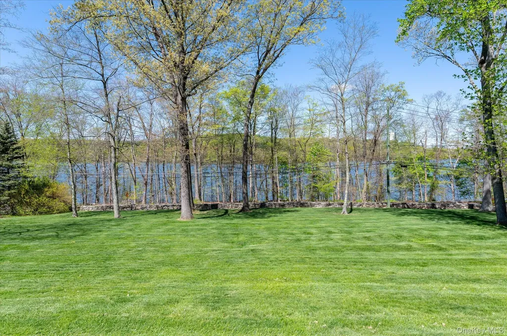 58 Lake Road Katonah NY 10536