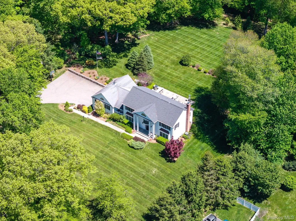 58 Lake Road Katonah NY 10536