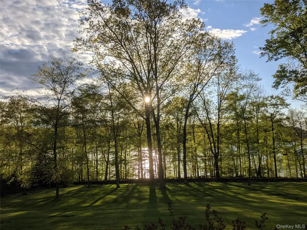 58 Lake Road Katonah NY 10536