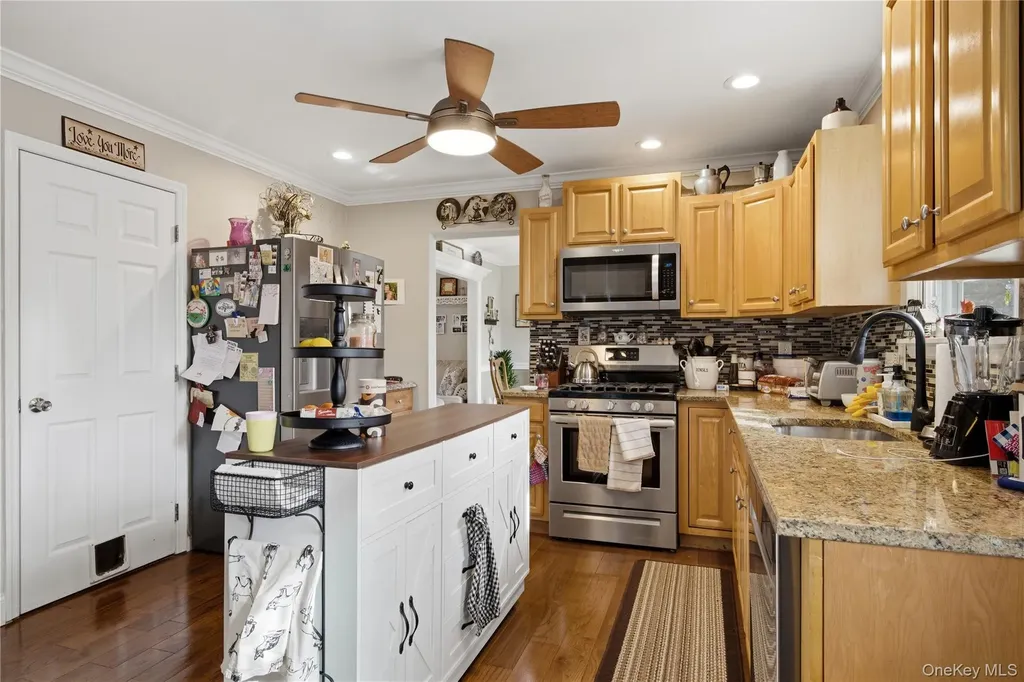 38 Elizabeth Drive Wading River NY 11792