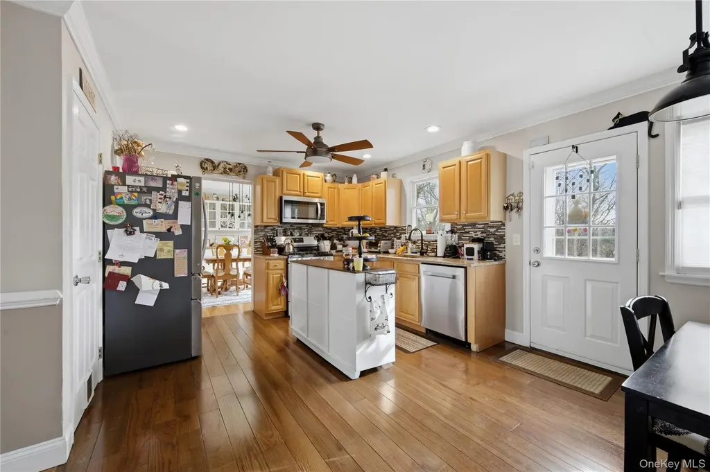 38 Elizabeth Drive Wading River NY 11792