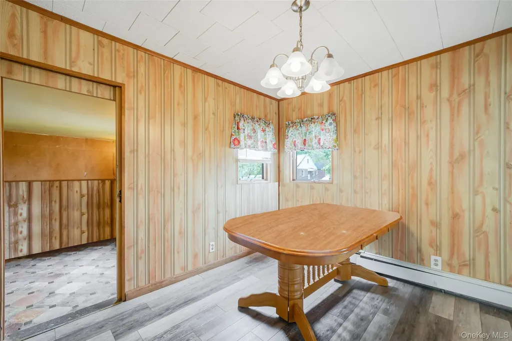 627 Carlls Path Deer Park NY 11729