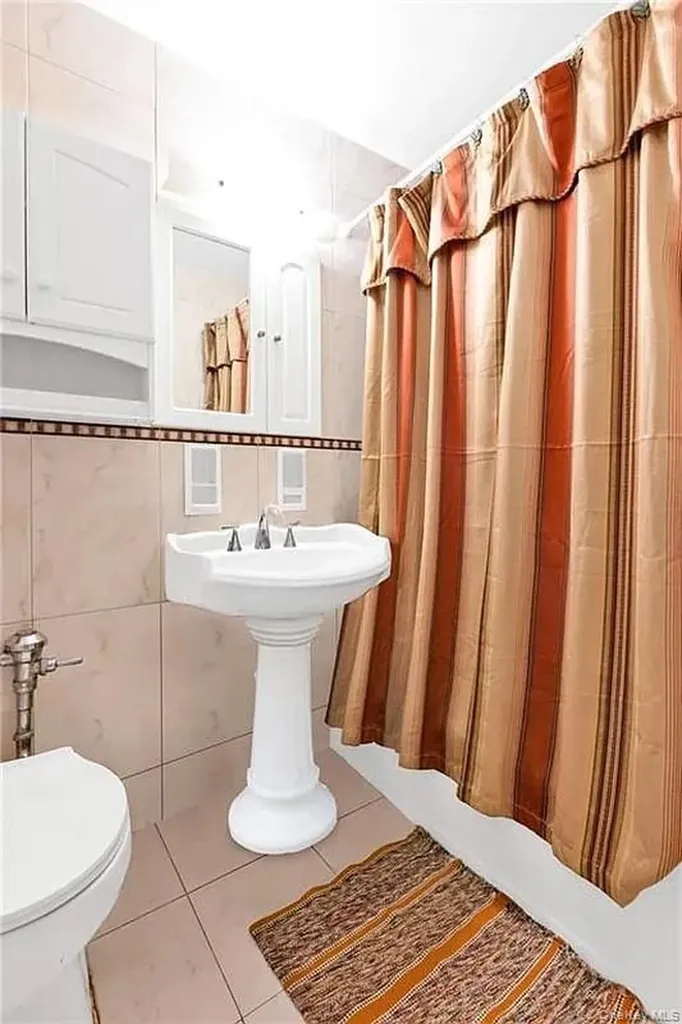 2580 Ocean Parkway Brooklyn NY 11235
