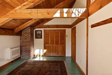 348 Libertyville Road New Paltz NY 12561