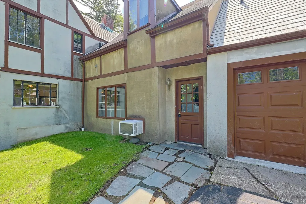 404 Downing Way Newburgh NY 12550