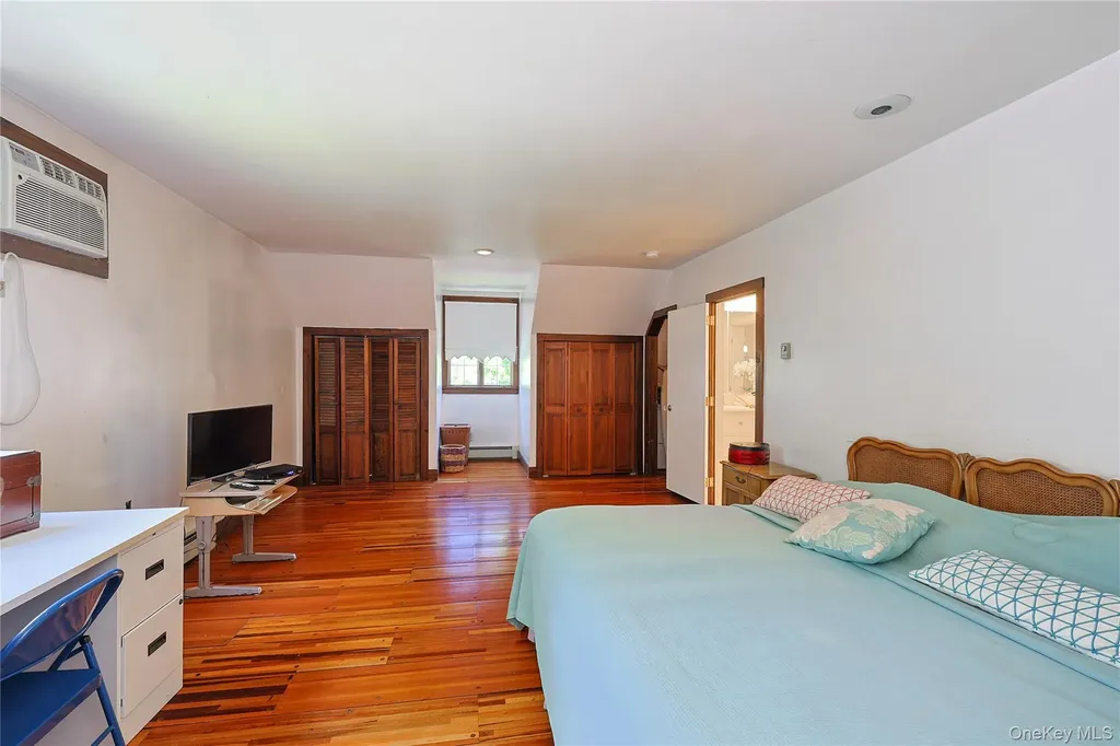 404 Downing Way Newburgh NY 12550