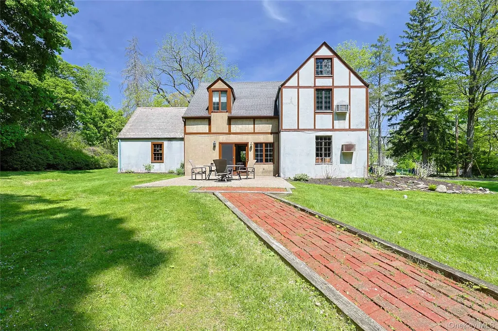 404 Downing Way Newburgh NY 12550