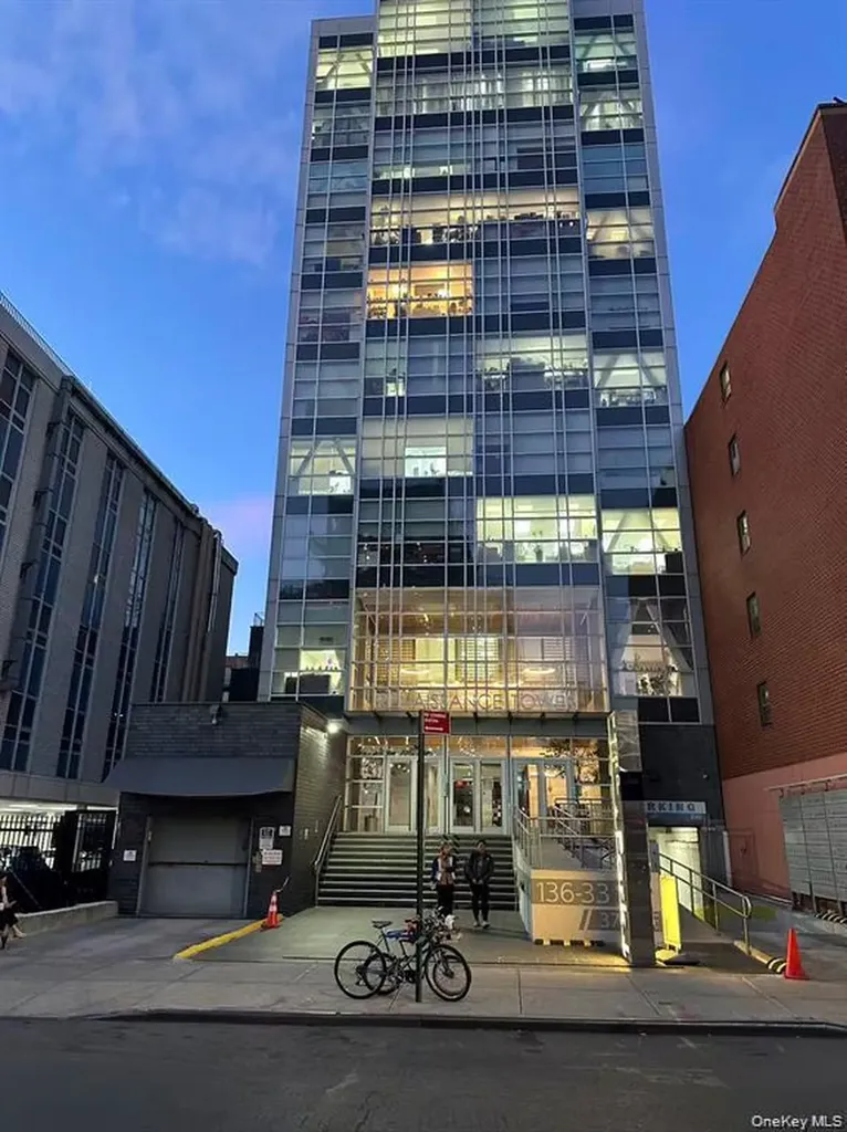 13633 37th Avenue Flushing NY 11354