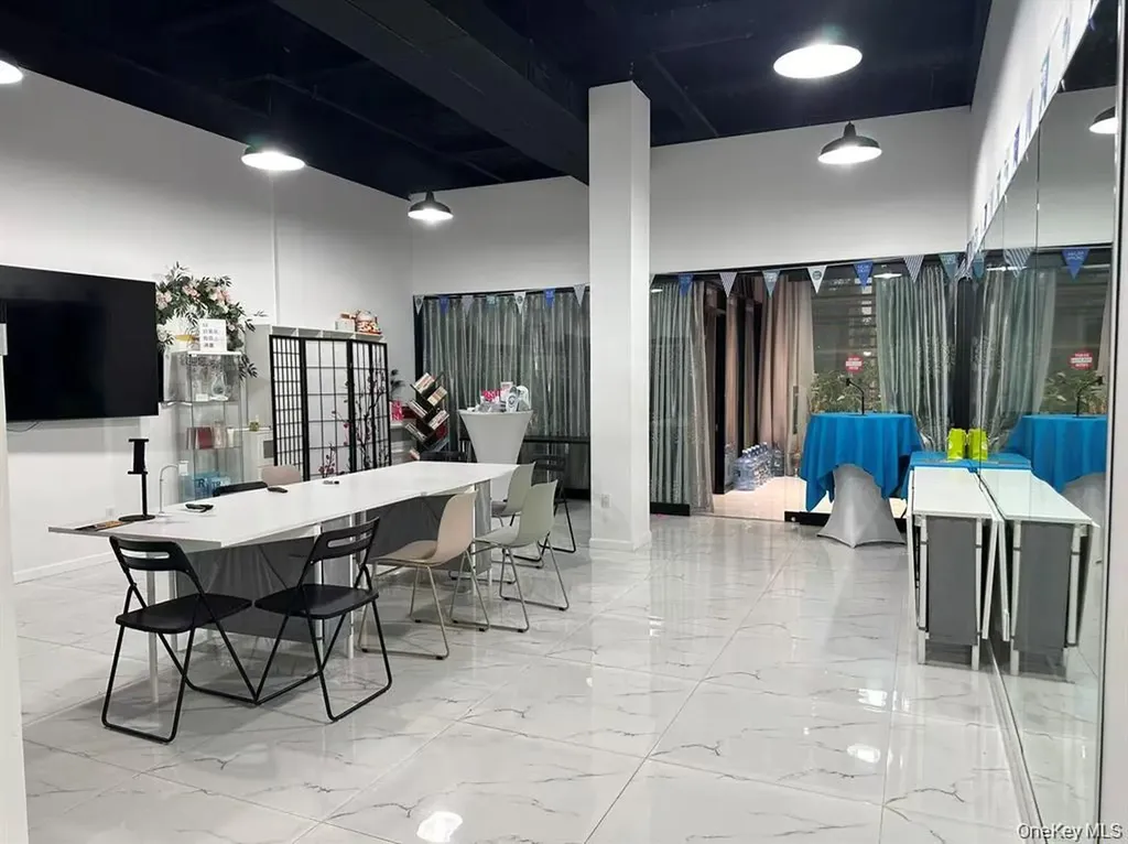 13633 37th Avenue Flushing NY 11354