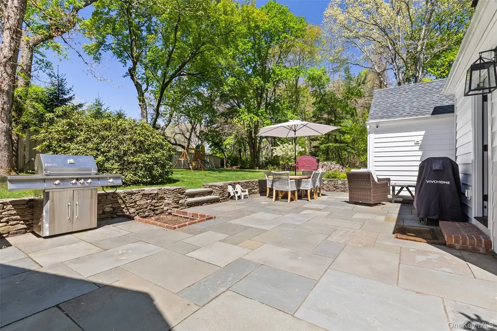 49 Clinton Road Bedford Hills NY 10507