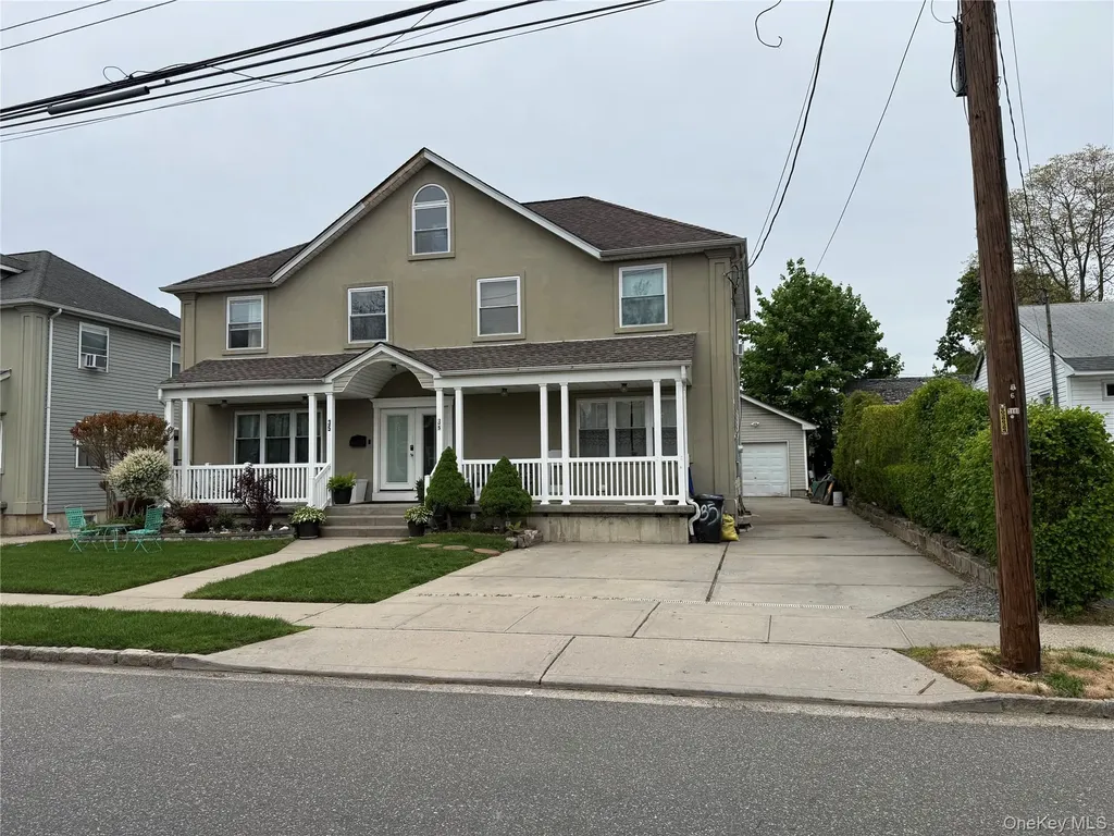 35 3rd Avenue Westbury NY 11590