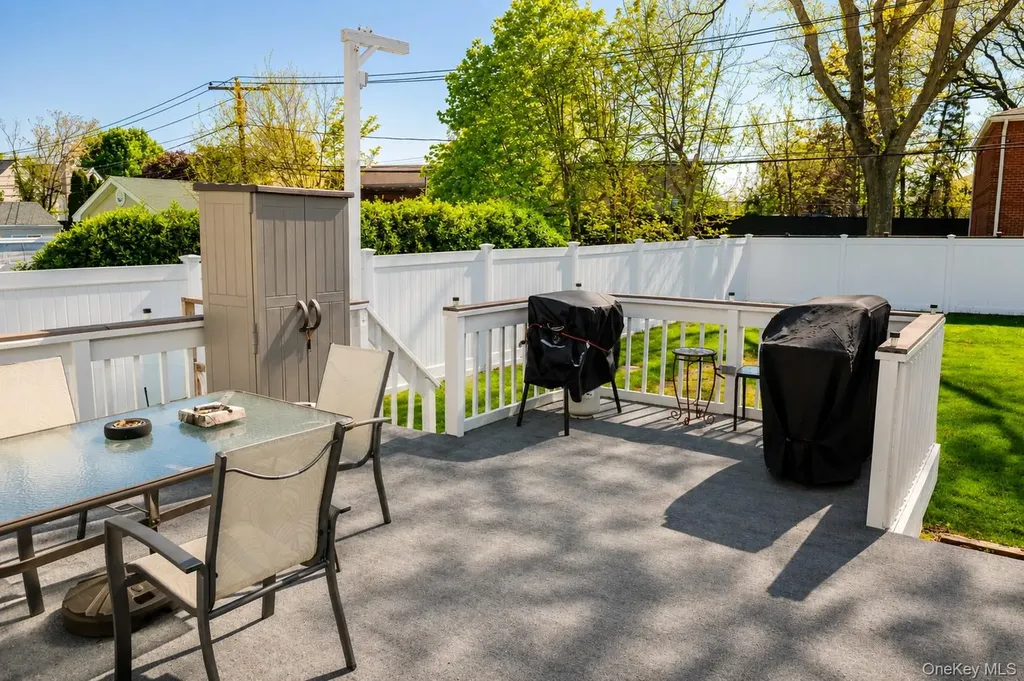 20 Carol Road Bethpage NY 11714