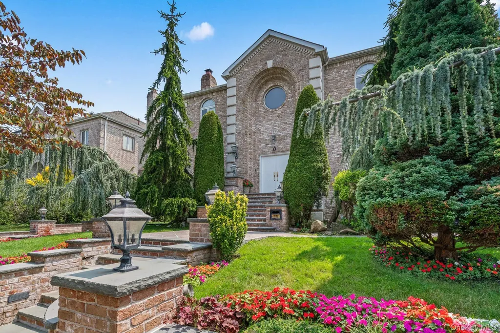 6 Summit Place Whitestone NY 11357