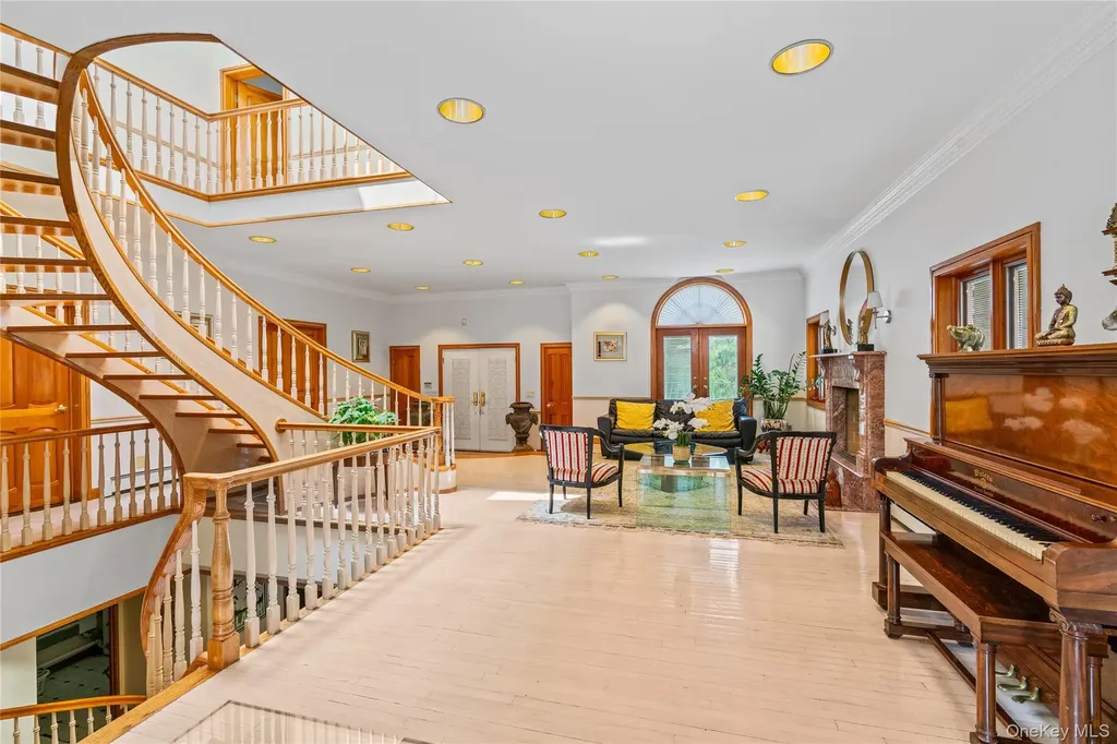 6 Summit Place Whitestone NY 11357