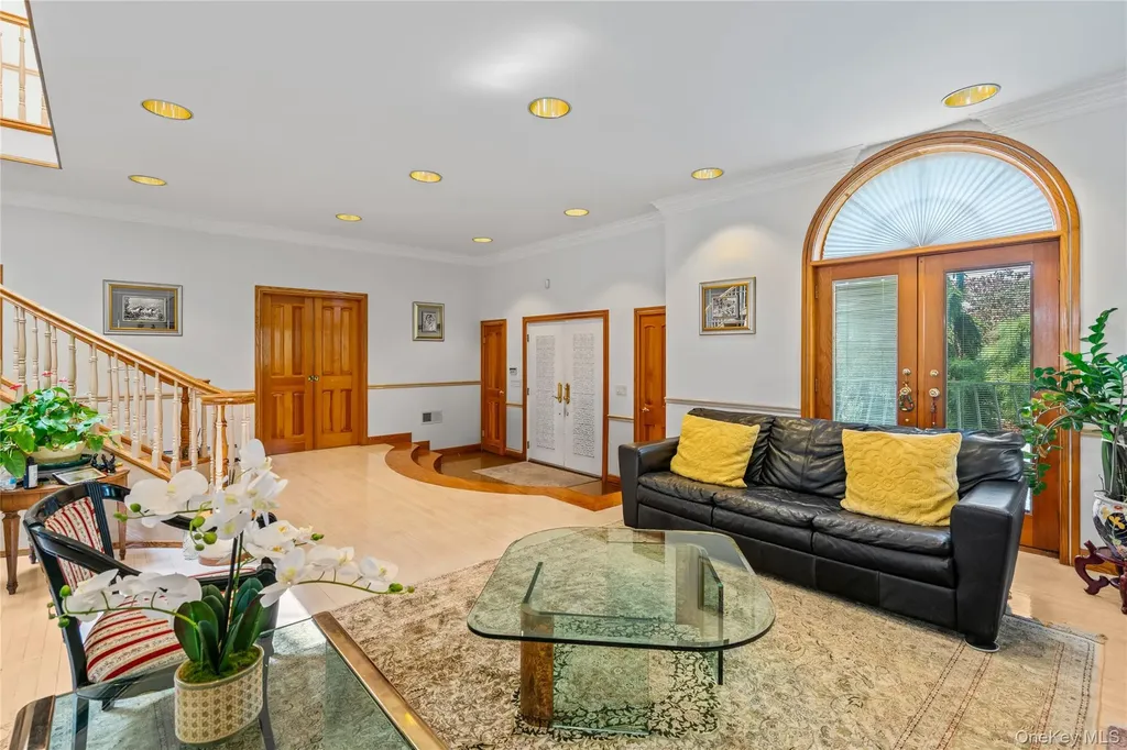 6 Summit Place Whitestone NY 11357