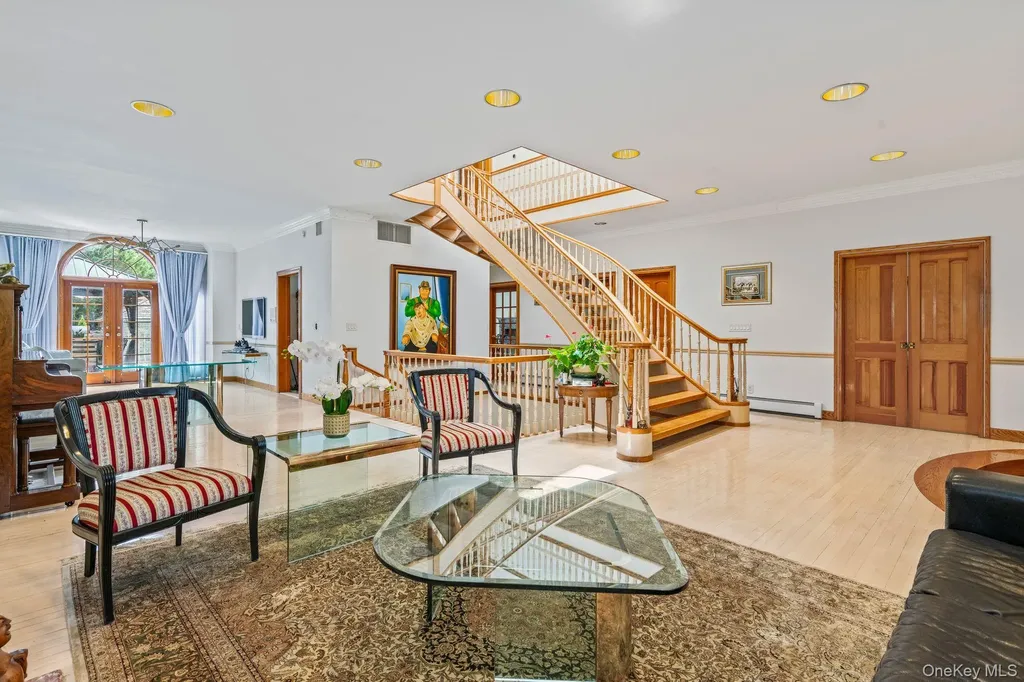 6 Summit Place Whitestone NY 11357