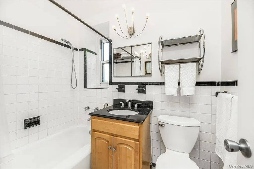 3935 Blackstone Avenue Bronx NY 10471