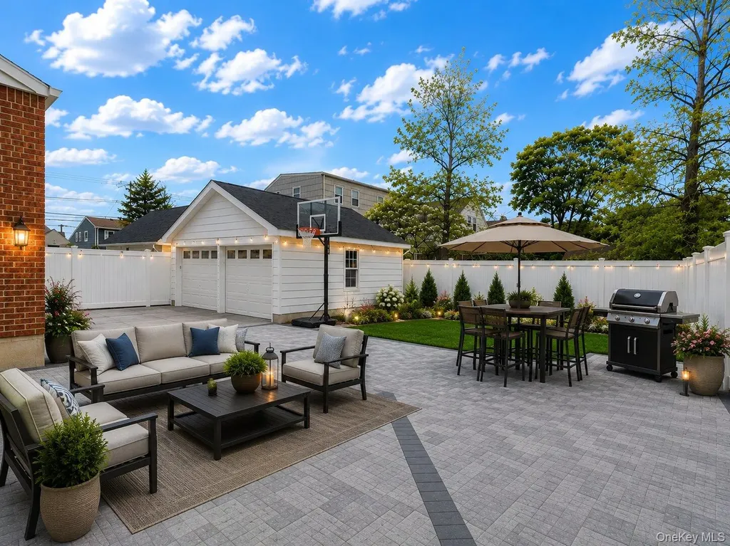 44 Shaw Avenue Valley Stream NY 11580