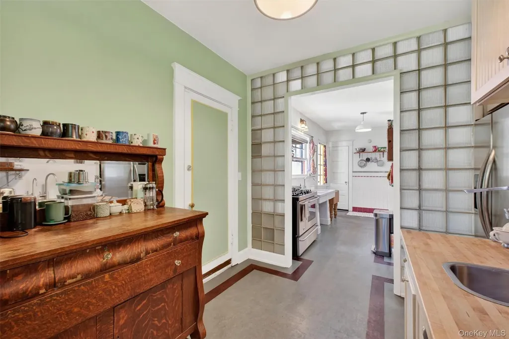 96 Hooker Avenue Poughkeepsie NY 12601