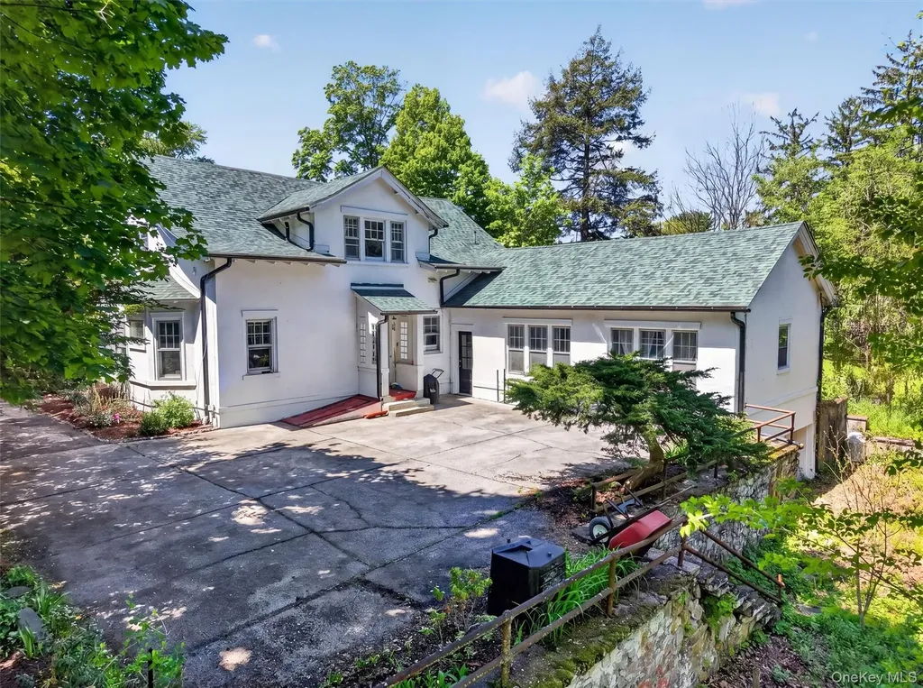96 Hooker Avenue Poughkeepsie NY 12601