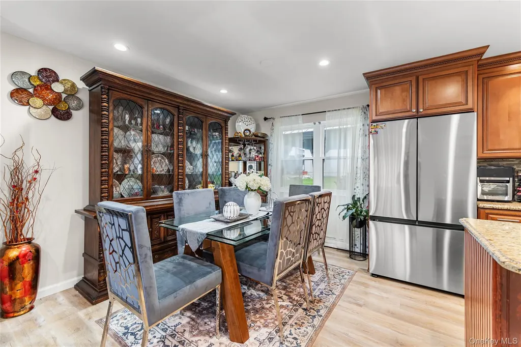 18 Valley Drive Nanuet NY 10954