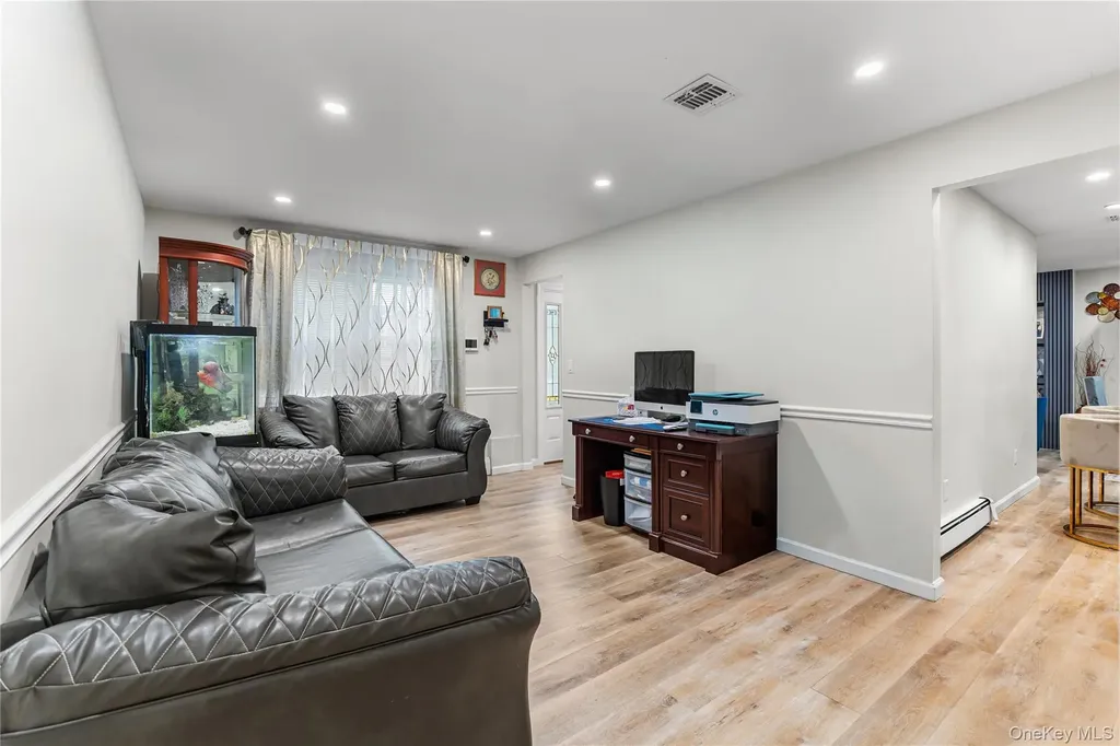 18 Valley Drive Nanuet NY 10954