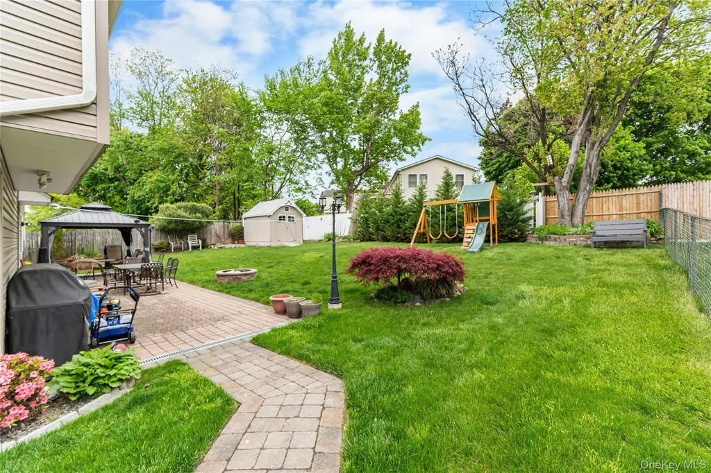 18 Valley Drive Nanuet NY 10954
