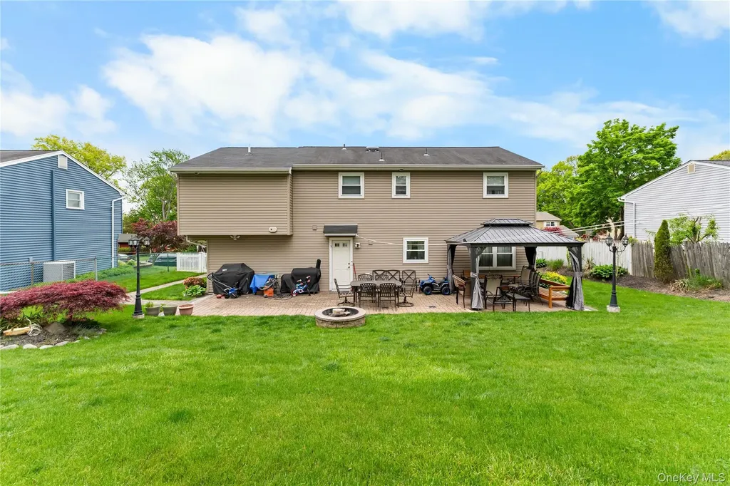 18 Valley Drive Nanuet NY 10954