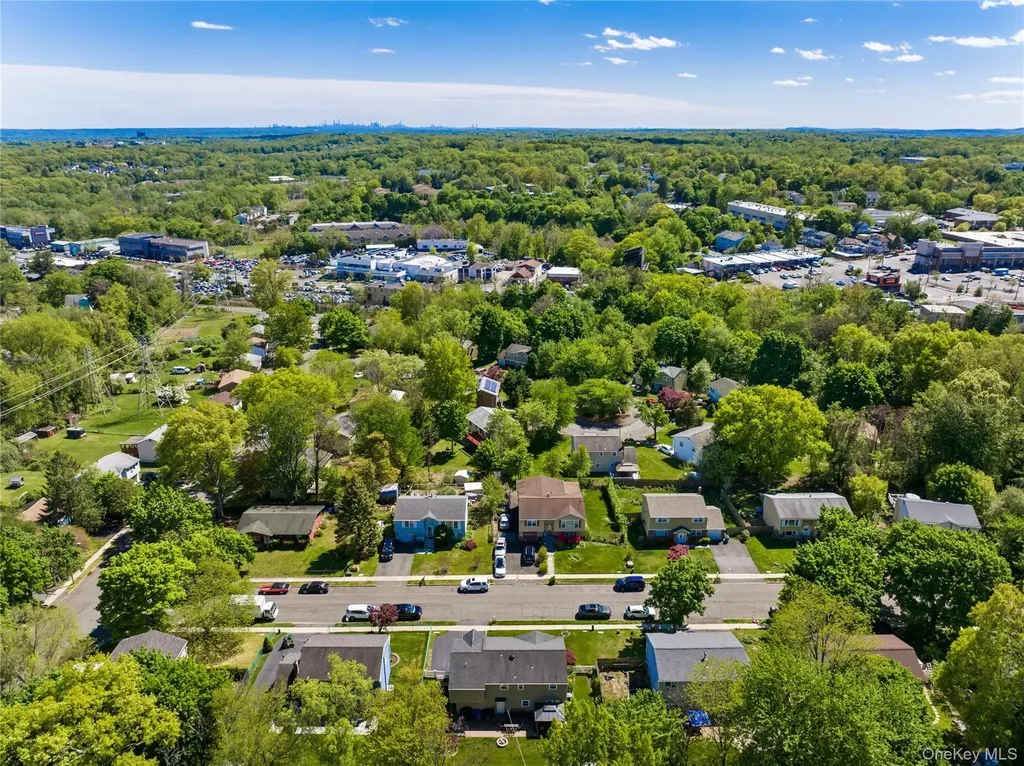 18 Valley Drive Nanuet NY 10954