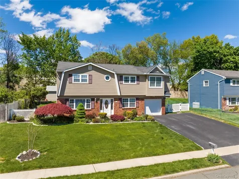 18 Valley Drive Nanuet NY 10954