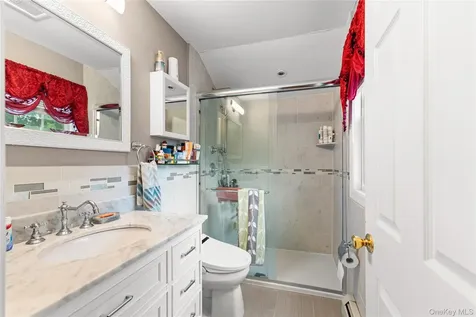 18 Valley Drive Nanuet NY 10954