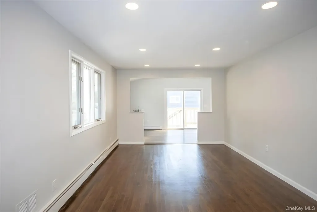 25 Whitetail Lane Commack NY 11725
