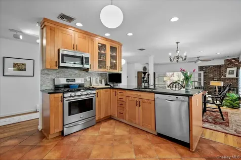9 Salisbury Place Nyack NY 10960
