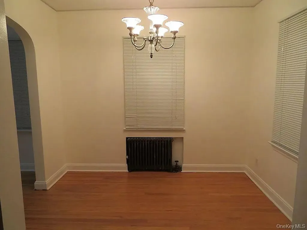 35 Rose Lane New Hyde Park NY 11040