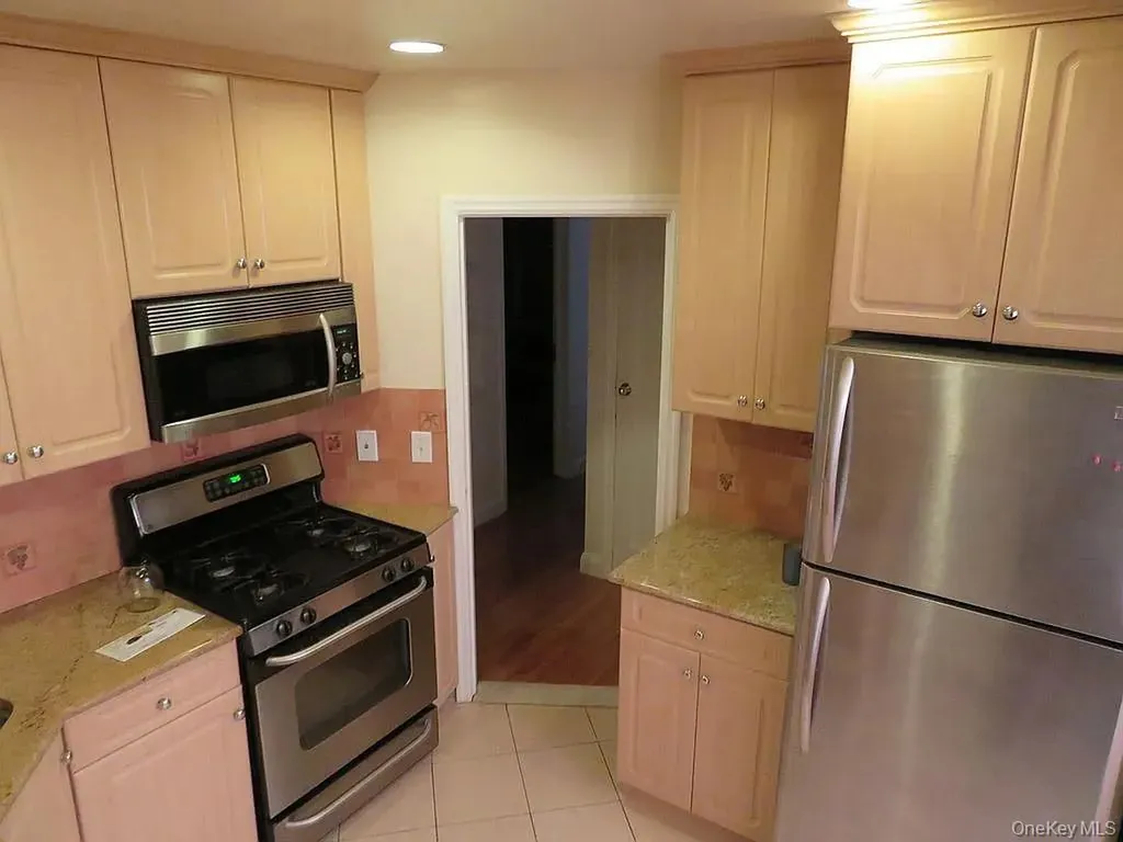 35 Rose Lane New Hyde Park NY 11040