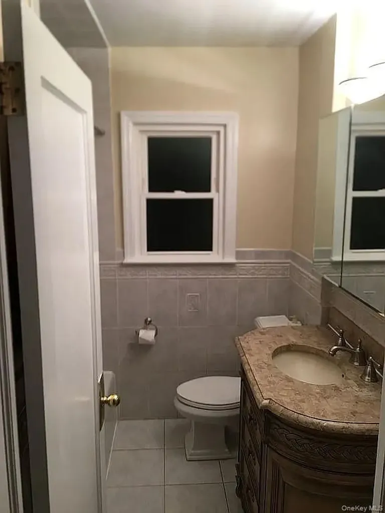 35 Rose Lane New Hyde Park NY 11040