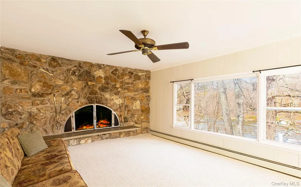 1232 Old Ford Circle Gardiner NY 12561