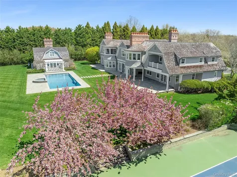 672 Halsey Lane Water Mill NY 11932