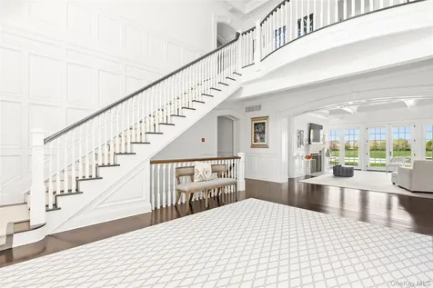672 Halsey Lane Water Mill NY 11932