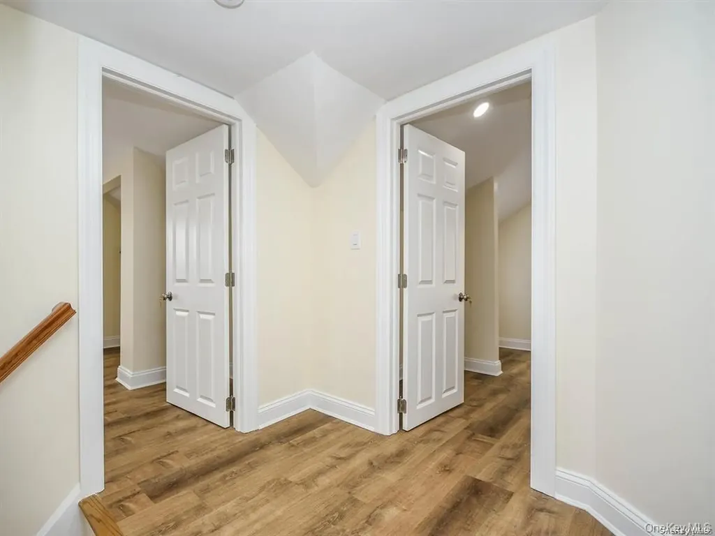 1667A Northern Boulevard Roslyn NY 11576
