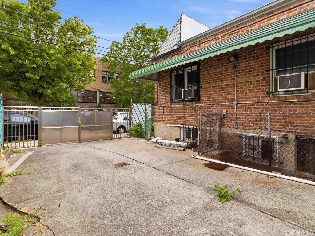 10502 101st Road Ozone Park NY 11416