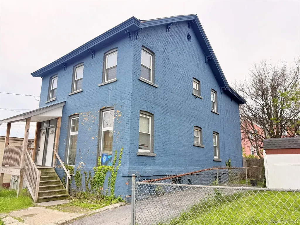 8 Roberts Street Middletown NY 10940