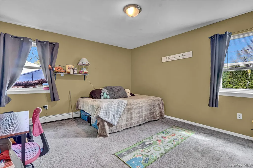 59 Dawn Drive Shirley NY 11967