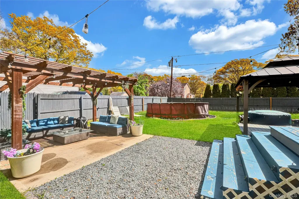 59 Dawn Drive Shirley NY 11967