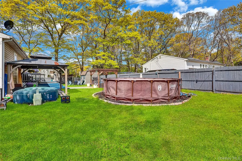 59 Dawn Drive Shirley NY 11967