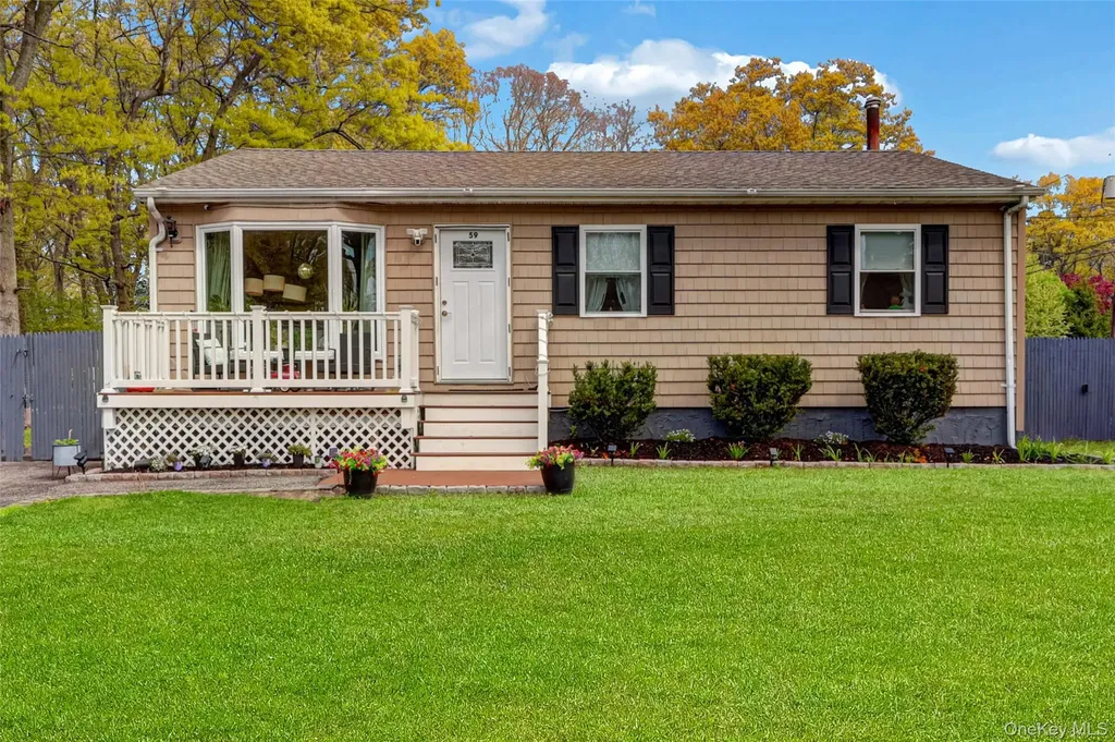 59 Dawn Drive Shirley NY 11967