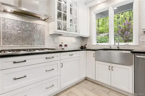 21 Beech Hill Lane Pound Ridge NY 10576