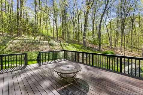 21 Beech Hill Lane Pound Ridge NY 10576