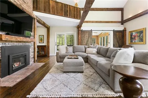 21 Beech Hill Lane Pound Ridge NY 10576